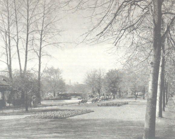 Shelbourne behind, Surgeons in front; it was round about here that the trenches were dug